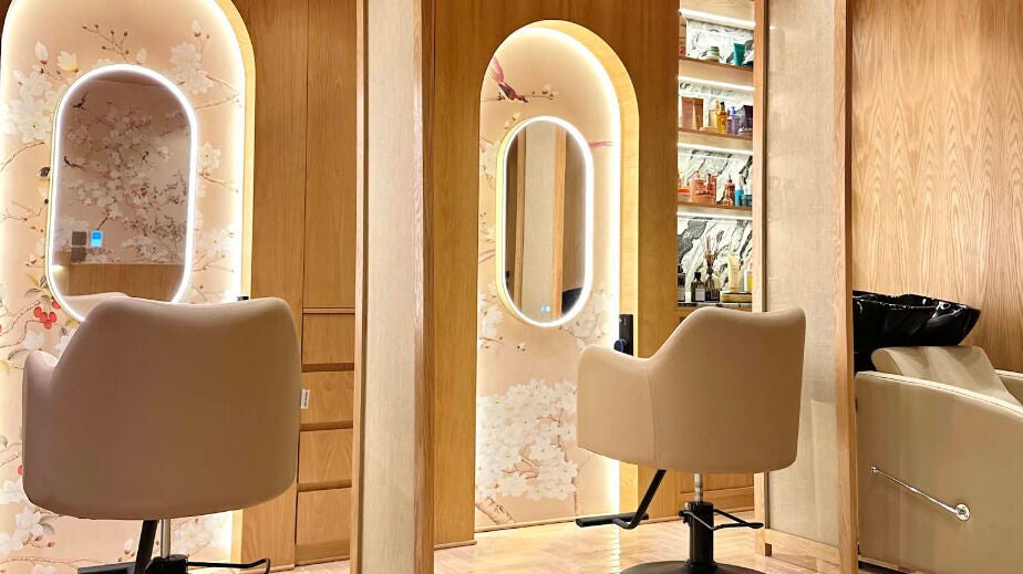Styling stations at Glossed and Gorgeous